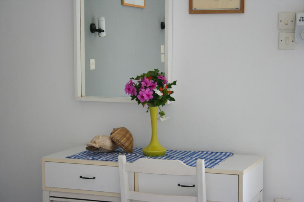 George Apartments Livadia  Bagian luar foto